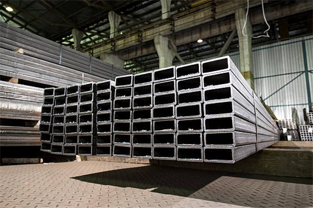 合江<font style='color:red'>无缝方矩管</font>尺寸一览表